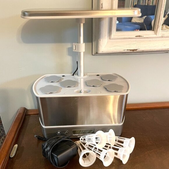 AeroGarden Harvest Elite Indoor Garden Hydroponic System with LED Grow Light - Picture 1 of 14